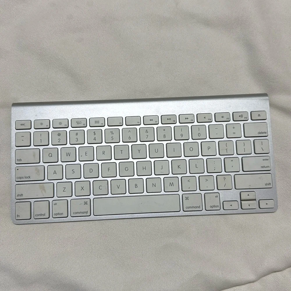 Apple wireless keyboard